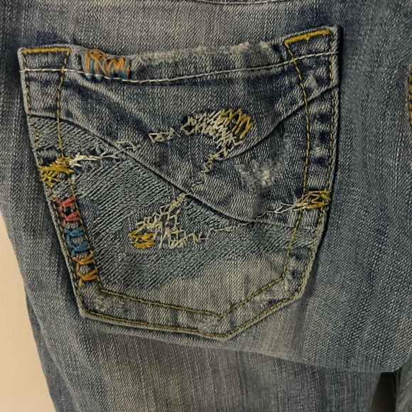 Ladies Silver Jeans Tuesdays Distressed - Picture 3 of 7